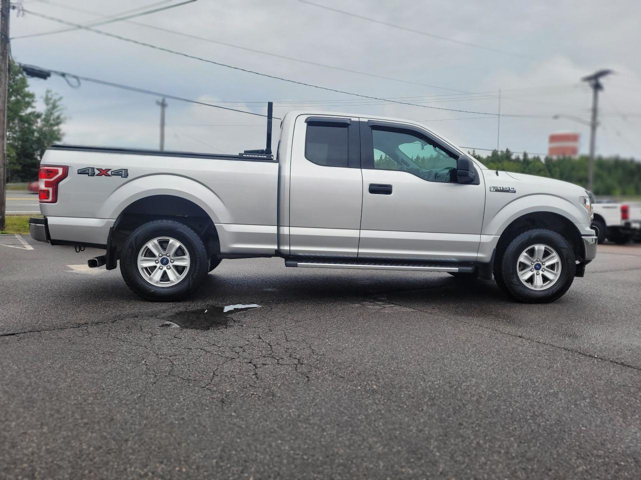 2018 Ford F-150 XLT 4X4 SUPERCAB W/ TRAILER TOW PACK Photo5
