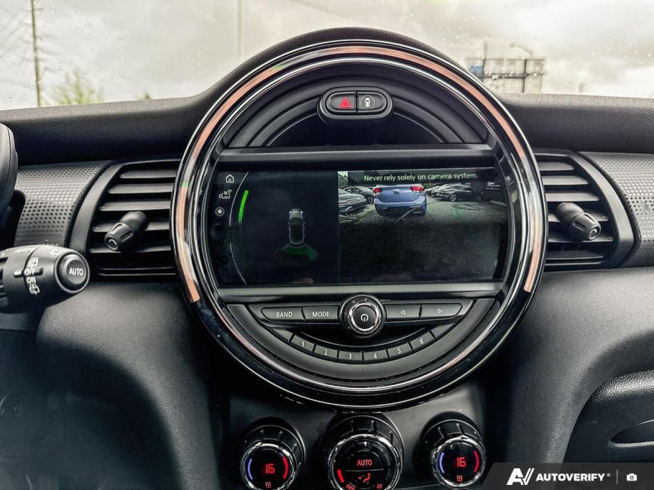 2019 MINI Cooper LEATHER / PANO ROOF / NAV / HTD SEATS / AUTO - Photo #15