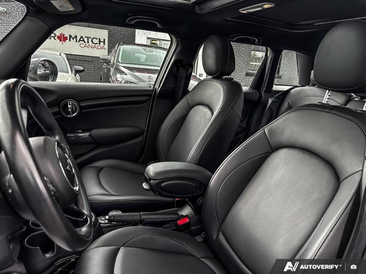 2019 MINI Cooper LEATHER / PANO ROOF / NAV / HTD SEATS / AUTO - Photo #9