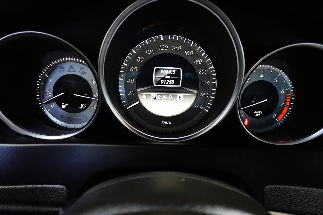 2012 Mercedes-Benz C-Class C300 4Matic - NO ACCIDENT, LOW KM, WHITE ON BEIGE - Photo #27