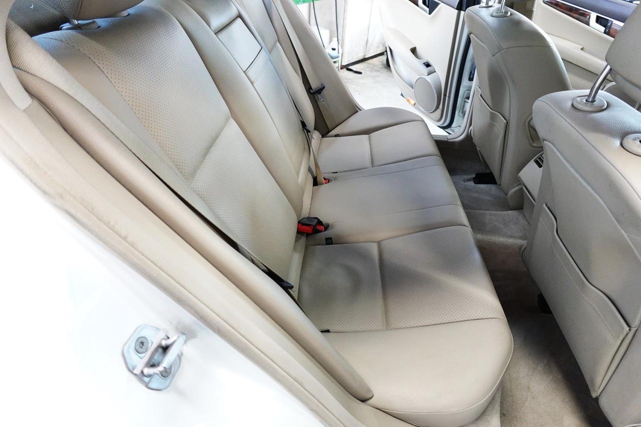 2012 Mercedes-Benz C-Class C300 4Matic - NO ACCIDENT, LOW KM, WHITE ON BEIGE - Photo #21