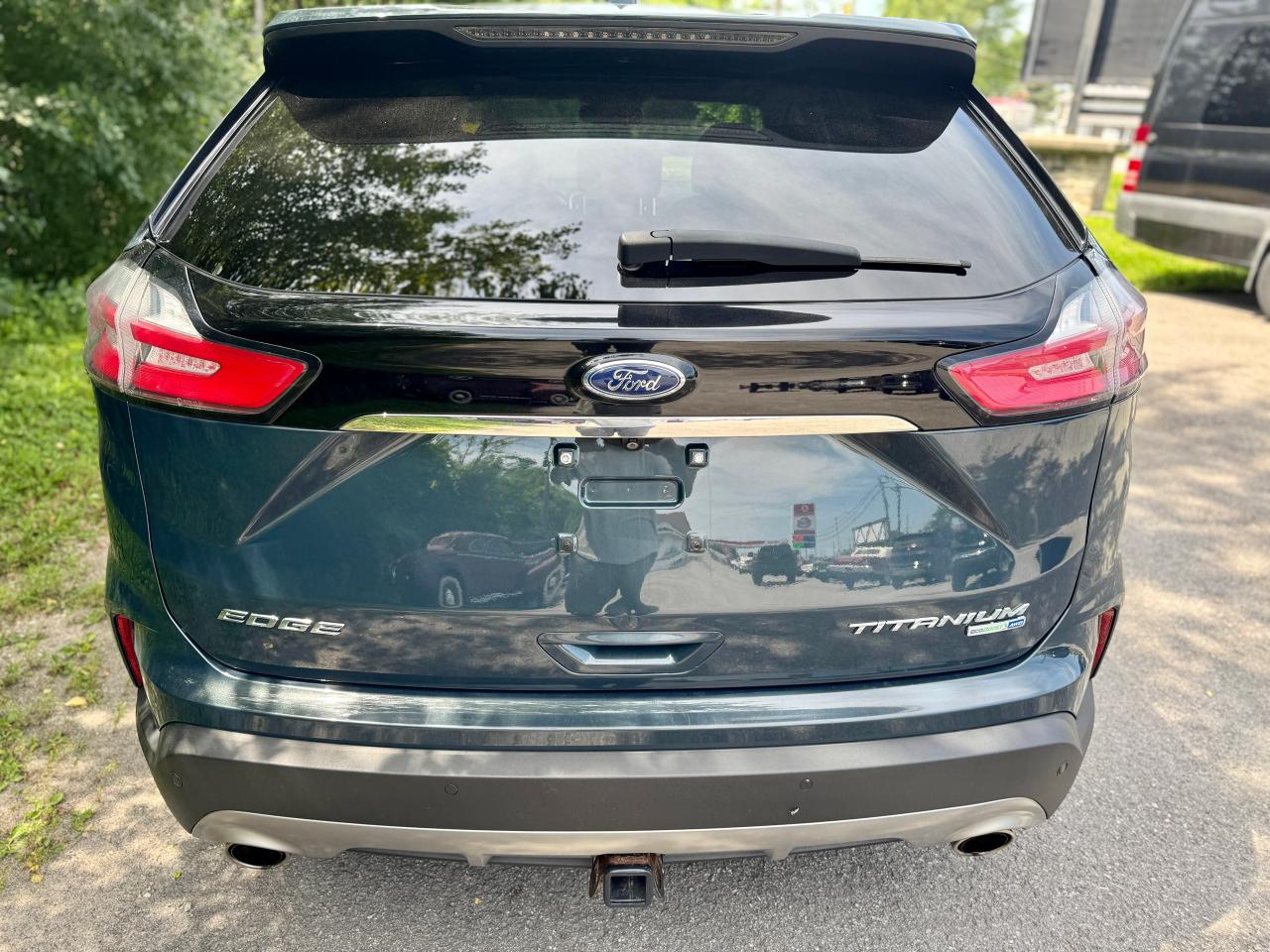 2019 Ford Edge Titanium AWD Panoramic Roof - Photo #9