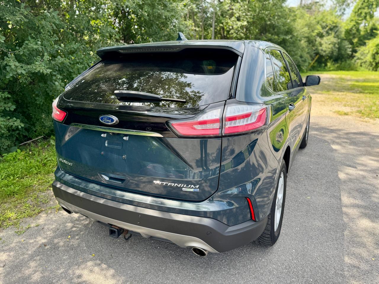 2019 Ford Edge Titanium AWD Panoramic Roof - Photo #8