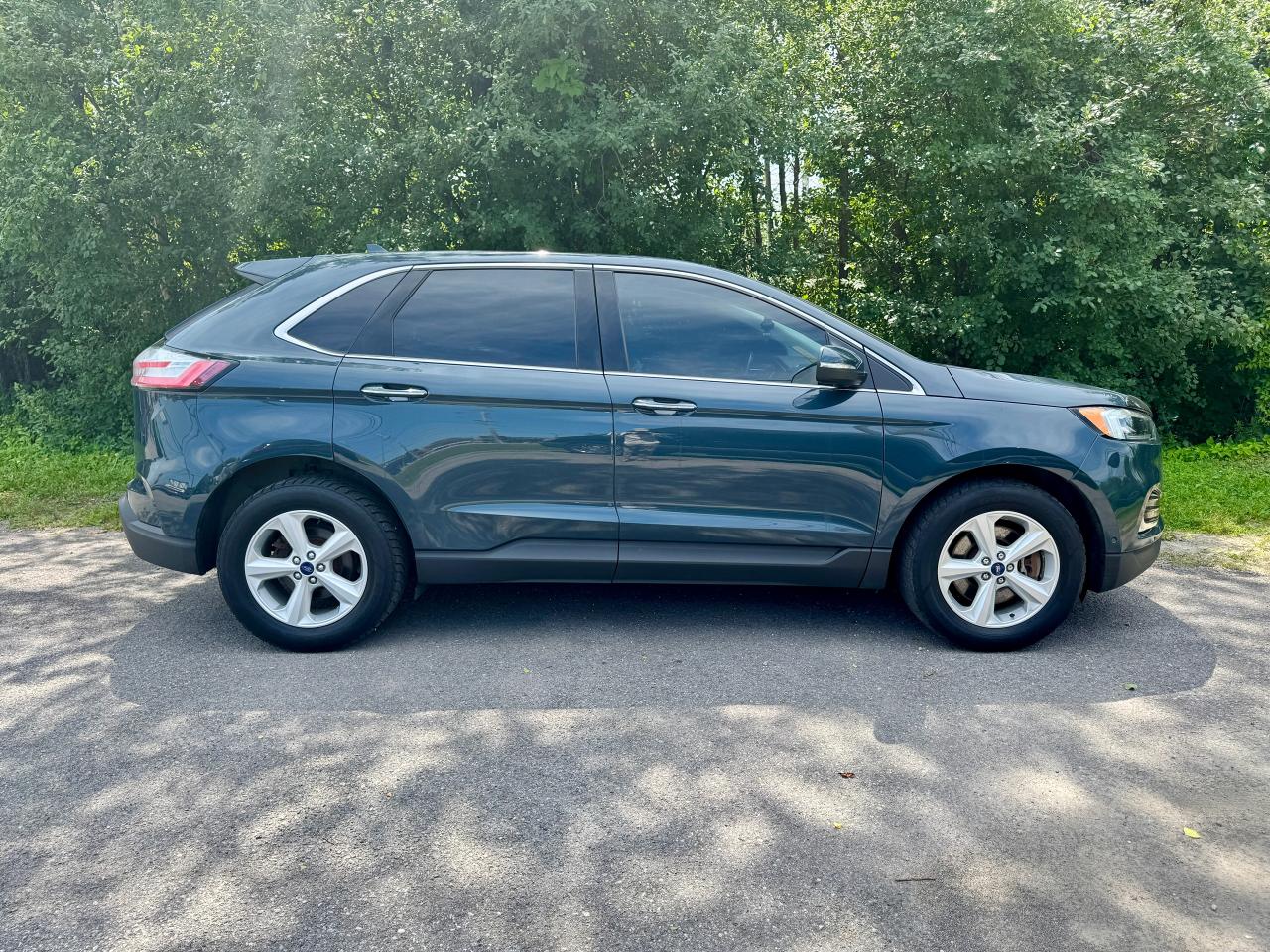 2019 Ford Edge Titanium AWD Panoramic Roof - Photo #6