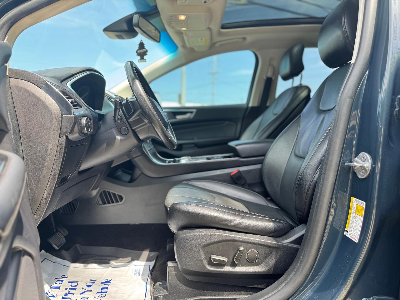 2019 Ford Edge Titanium AWD Panoramic Roof - Photo #22