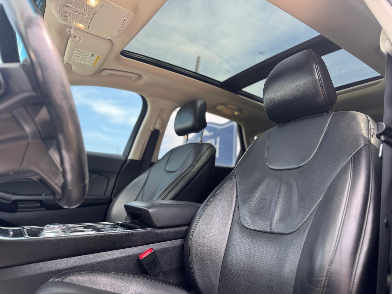 2019 Ford Edge Titanium AWD Panoramic Roof - Photo #23