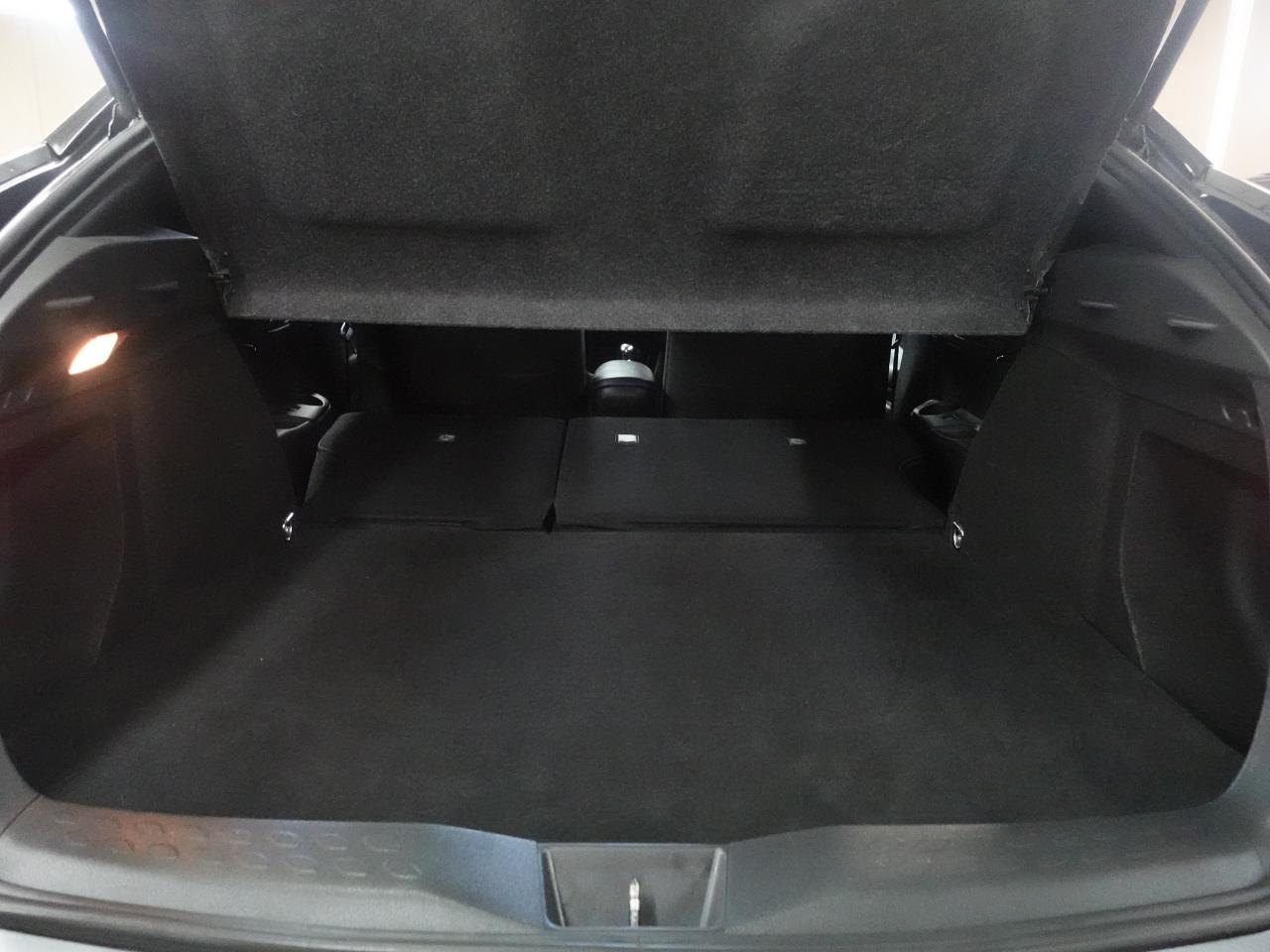 2022 Toyota C-HR XLE PREMIUM | LaneDep | Heated Seats | CarPlay