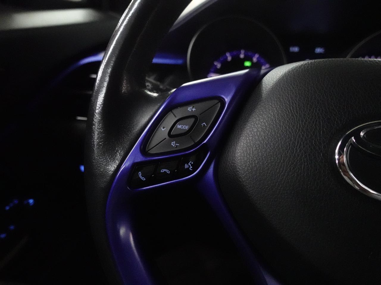 2022 Toyota C-HR XLE PREMIUM | LaneDep | Heated Seats | CarPlay