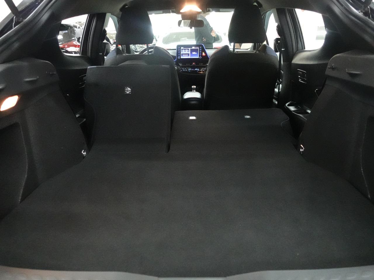 2022 Toyota C-HR XLE PREMIUM | LaneDep | Heated Seats | CarPlay