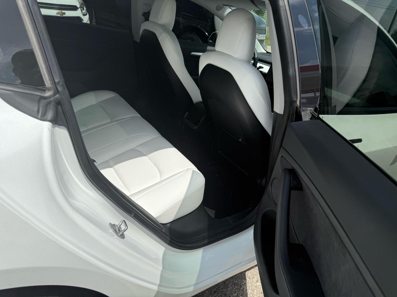 2021 Tesla Model 3 STANDARD RANGE PLUS - Photo #3