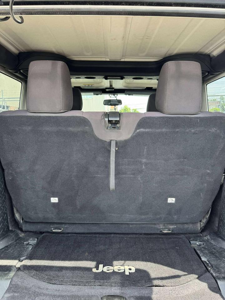 2015 Jeep Wrangler SPORT - Photo #9