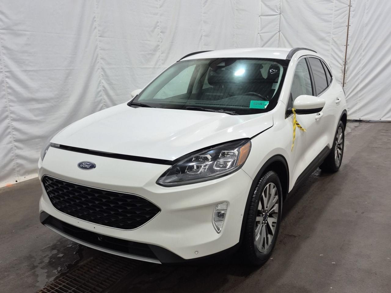 2021 Ford Escape Titanium Photo0