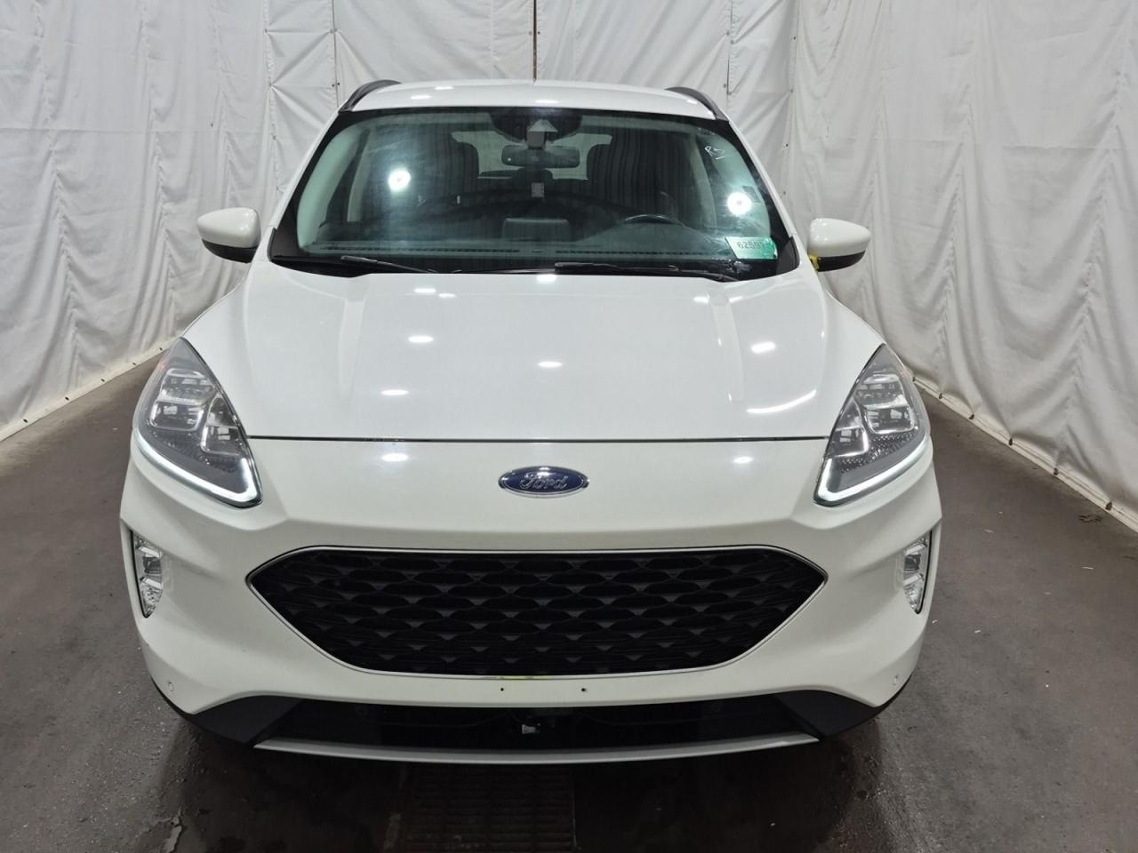 2021 Ford Escape Titanium Photo