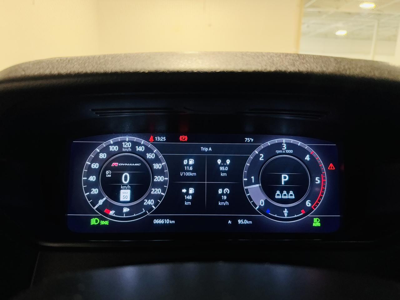 2019 Land Rover Range Rover Velar R-Dynamic SE - Photo #10