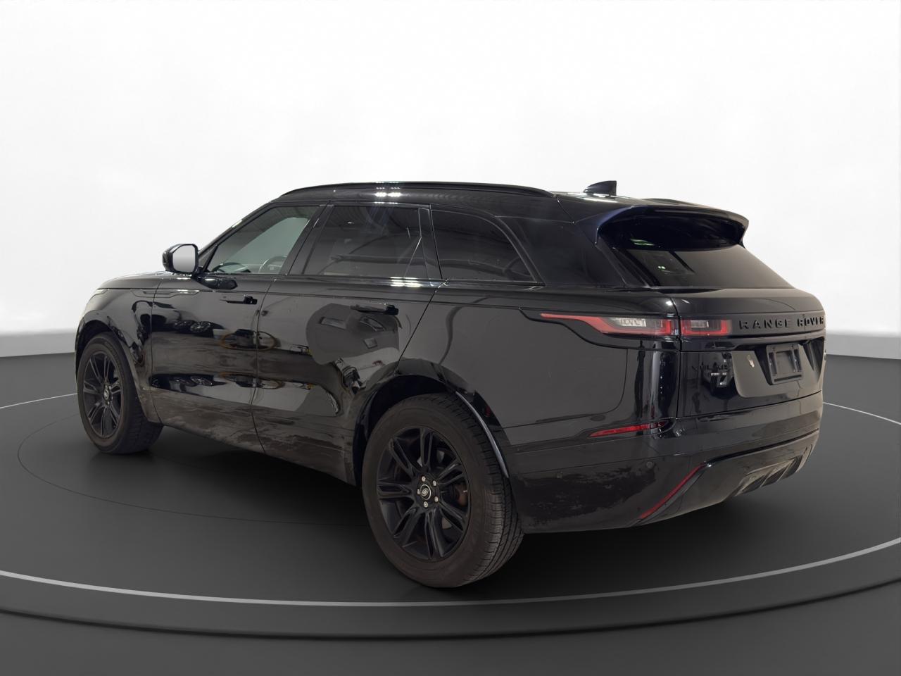 2019 Land Rover Range Rover Velar R-Dynamic SE Photo4