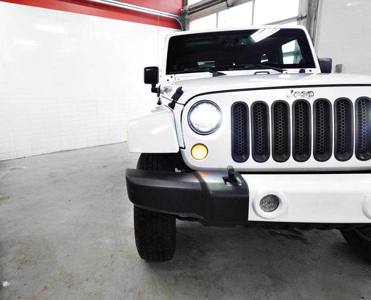 2014 Jeep Wrangler Sahara 4WD - No Accident, Hardtop - Photo #33