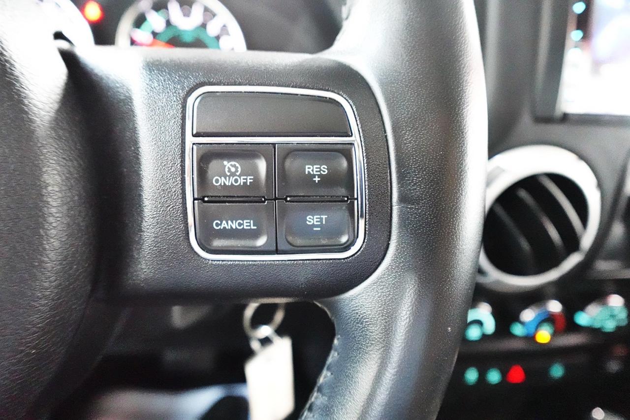 2014 Jeep Wrangler Sahara 4WD - No Accident, Hardtop - Photo #28