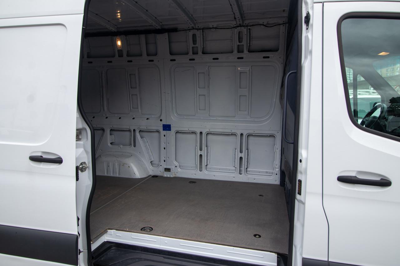 2020 Mercedes-Benz Sprinter 2500 VAN Photo5