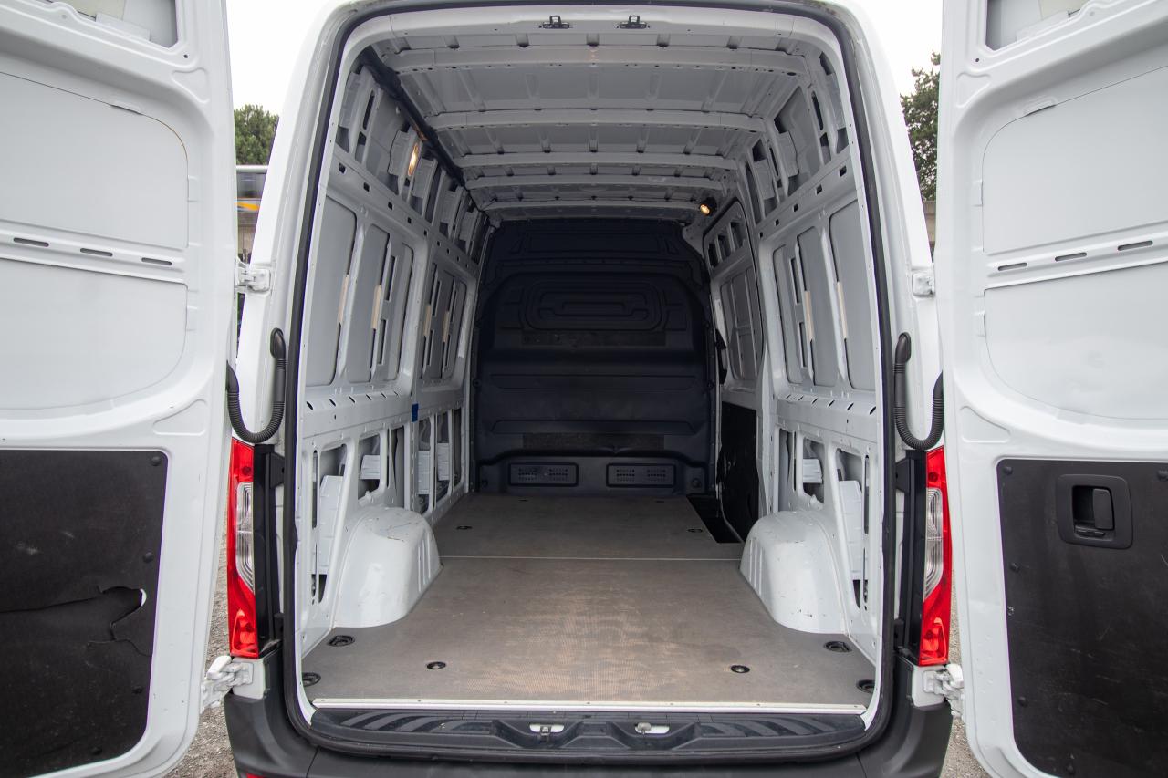 2020 Mercedes-Benz Sprinter 2500 VAN Photo5