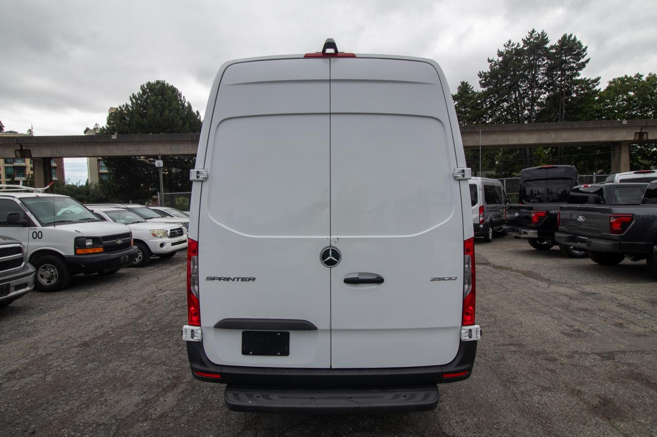 2020 Mercedes-Benz Sprinter 2500 VAN Photo5