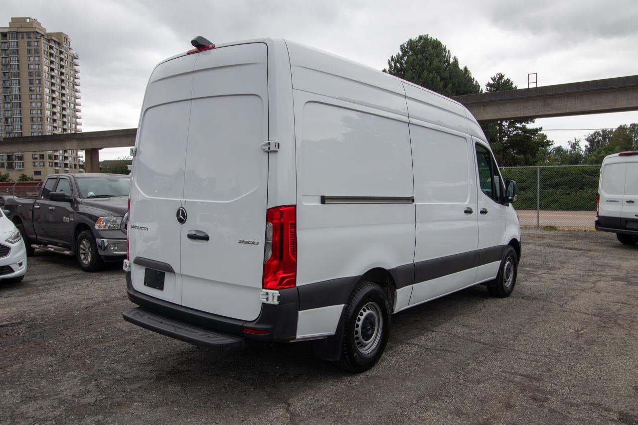 2020 Mercedes-Benz Sprinter 2500 VAN Photo4