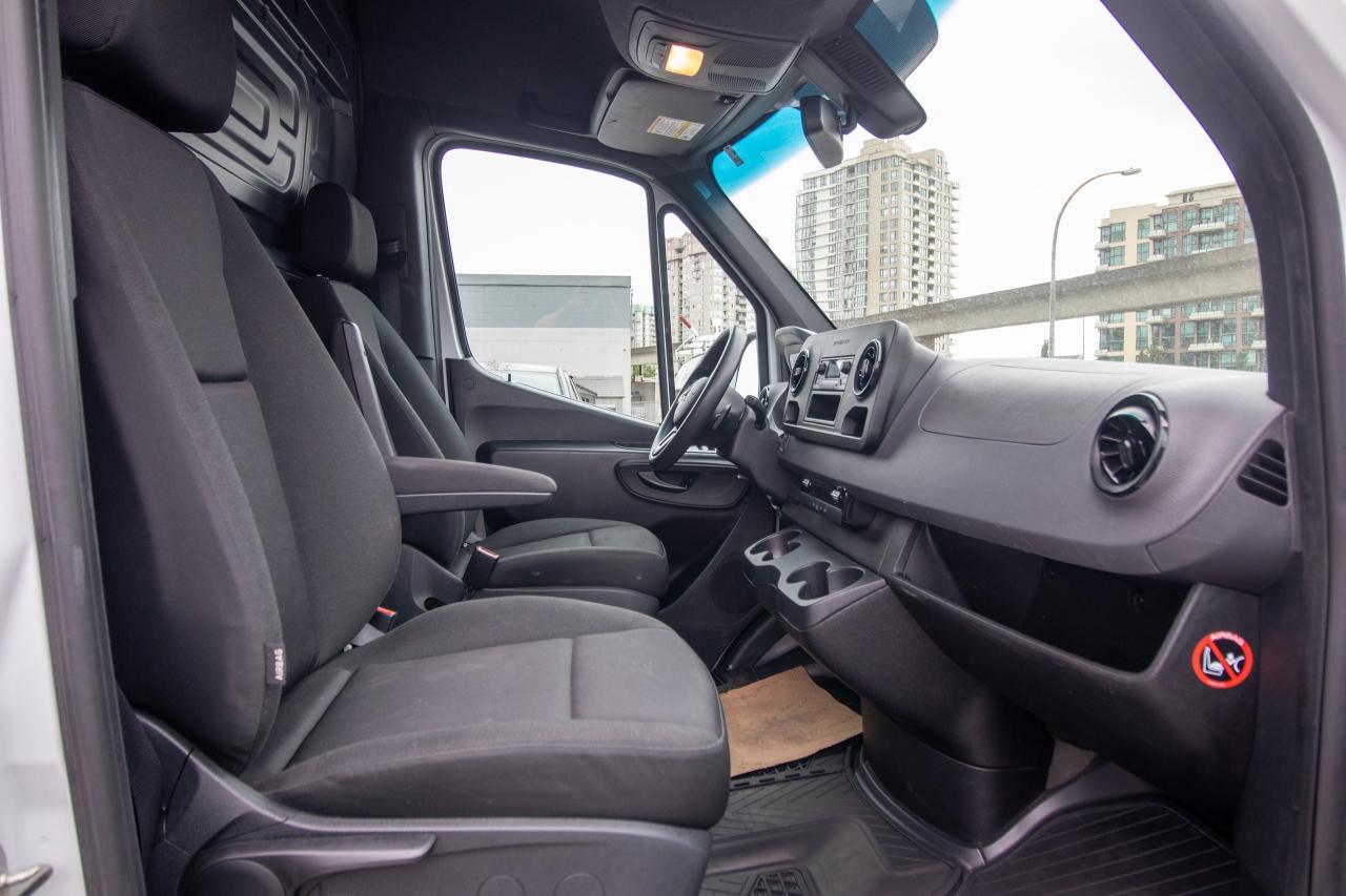 2020 Mercedes-Benz Sprinter 2500 VAN Photo5