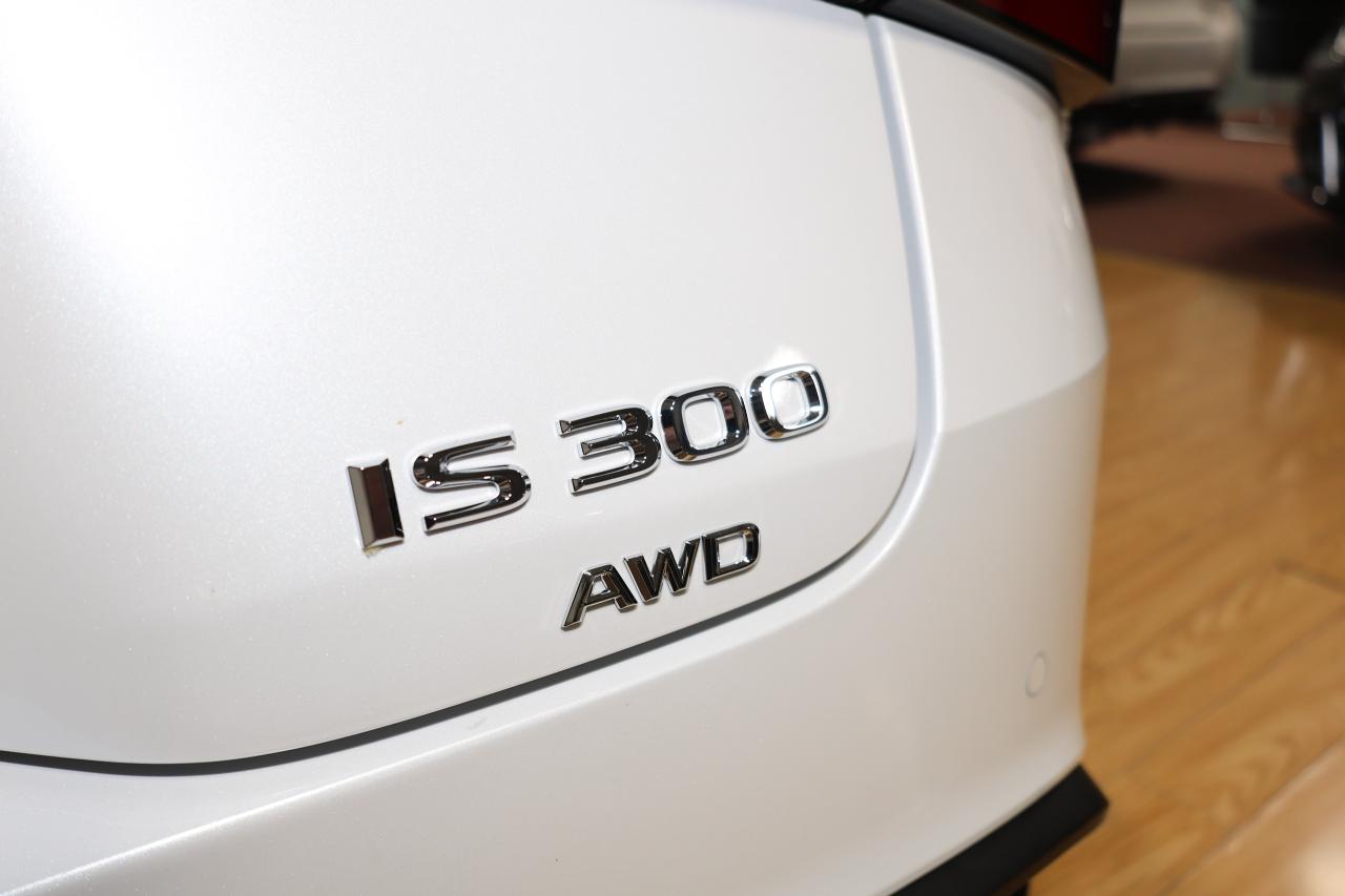 2021 Lexus IS IS300 AWD - SUNROOF|NAVI|CAMERA|MARK&LEVINSON - Photo #6