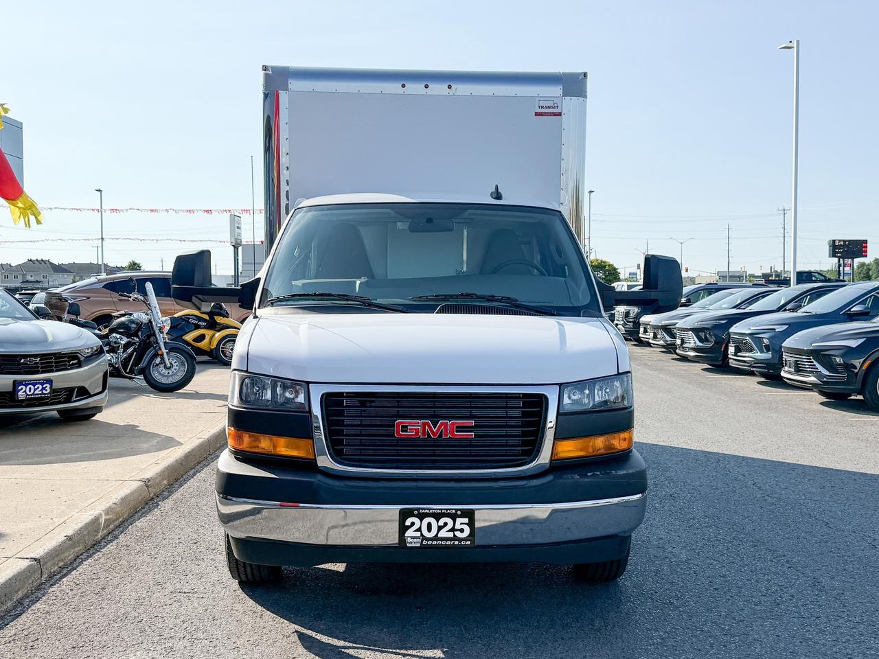 2025 GMC Savana Cutaway Work Van 4.3L V8 WITH REMOTE ENTRY, CRUISE CONTROL, A/C, REAR VISION CAMERA, AM/FM STEREO Photo