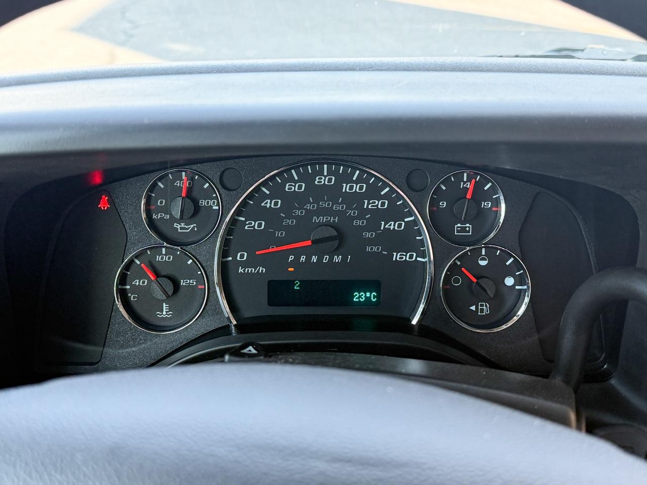 2025 GMC Savana Cutaway Work Van 4.3L V8 WITH REMOTE ENTRY, CRUISE CONTROL, A/C, REAR VISION CAMERA, AM/FM STEREO Photo