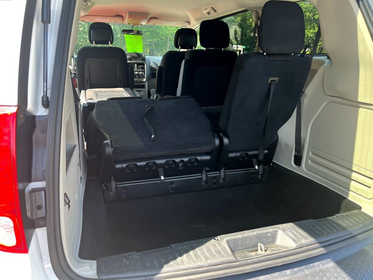2016 Dodge Grand Caravan SXT - Photo #8
