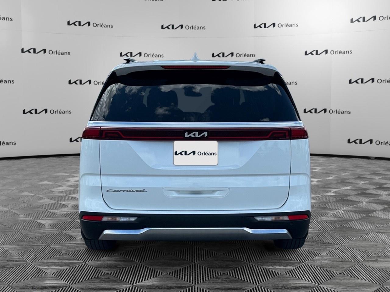 2022 Kia Carnival SX Photo4