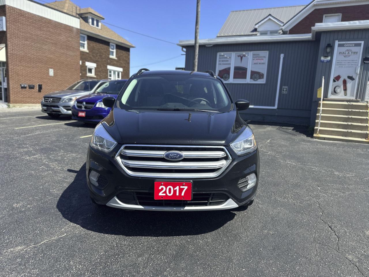 2017 Ford Escape SE - Photo #2