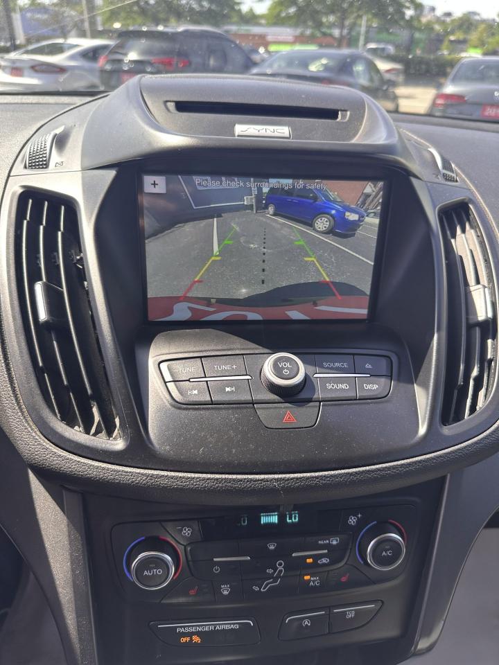 2017 Ford Escape SE - Photo #12
