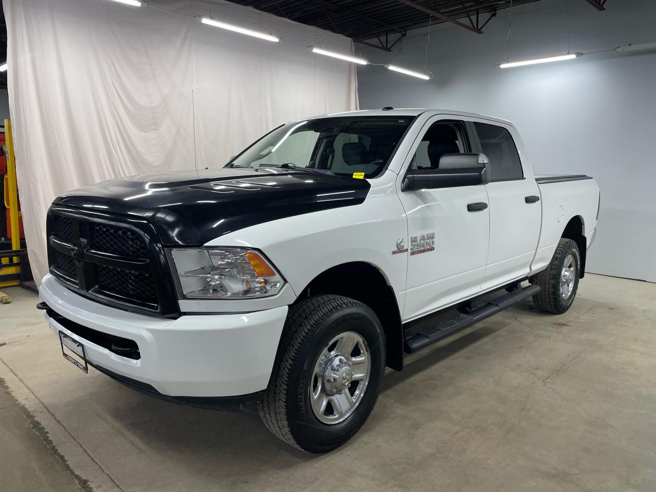 2014 RAM 2500 SLT Photo3