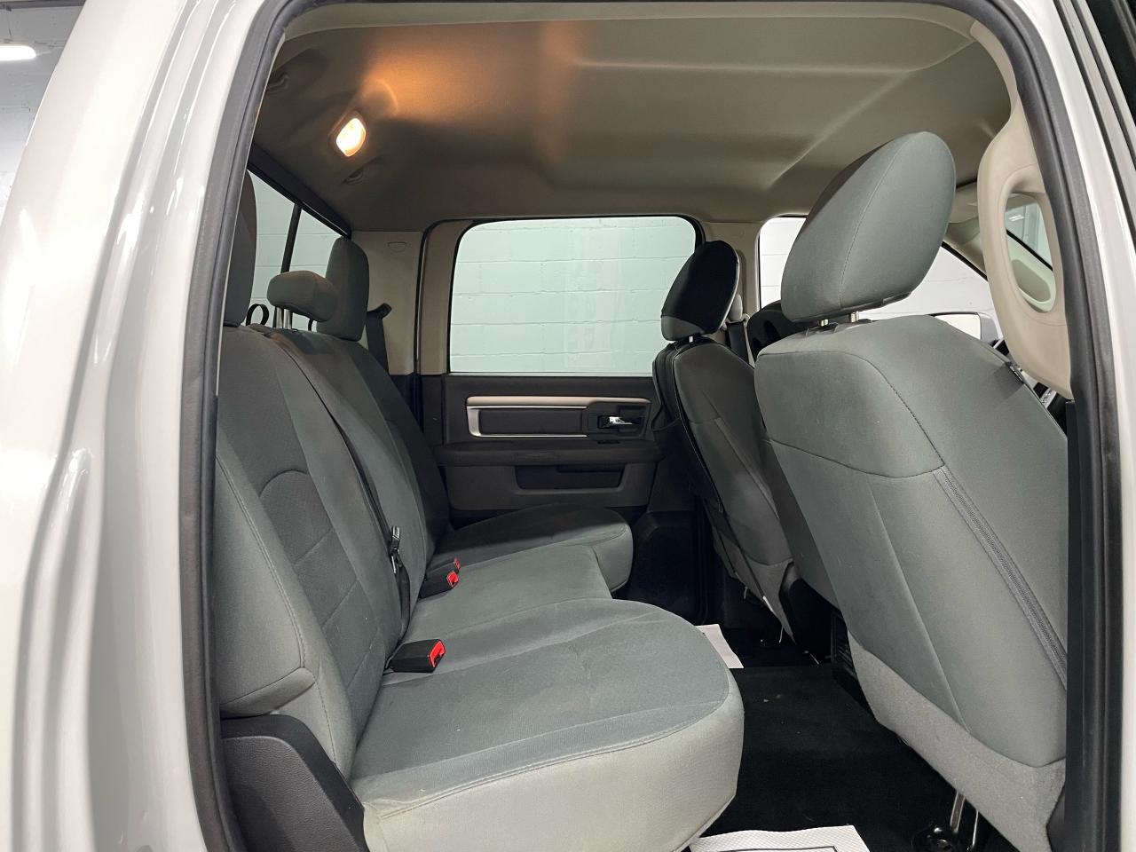 2014 RAM 2500 SLT Photo26