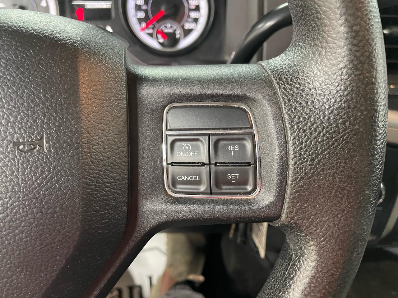 2014 RAM 2500 SLT Photo13