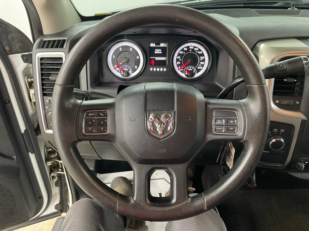 2014 RAM 2500 SLT Photo11