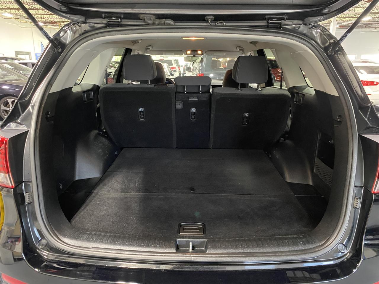 2020 Kia Sorento LX - Photo #16