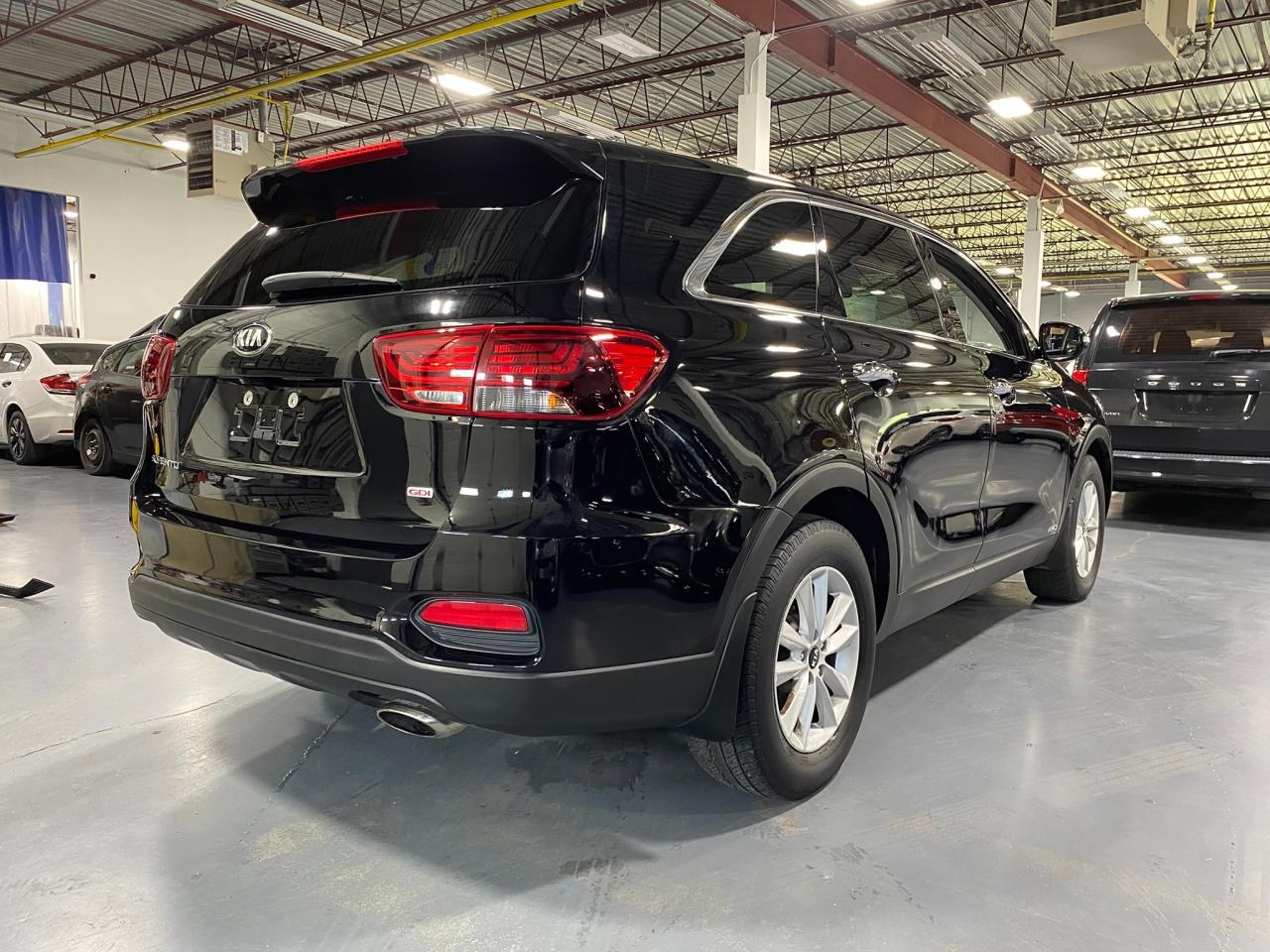 2020 Kia Sorento LX - Photo #5