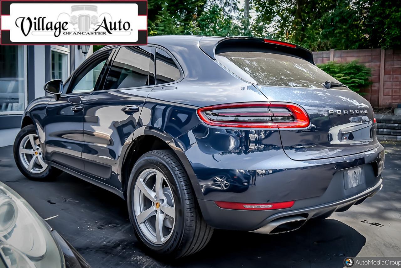 2017 Porsche Macan  - Photo #2