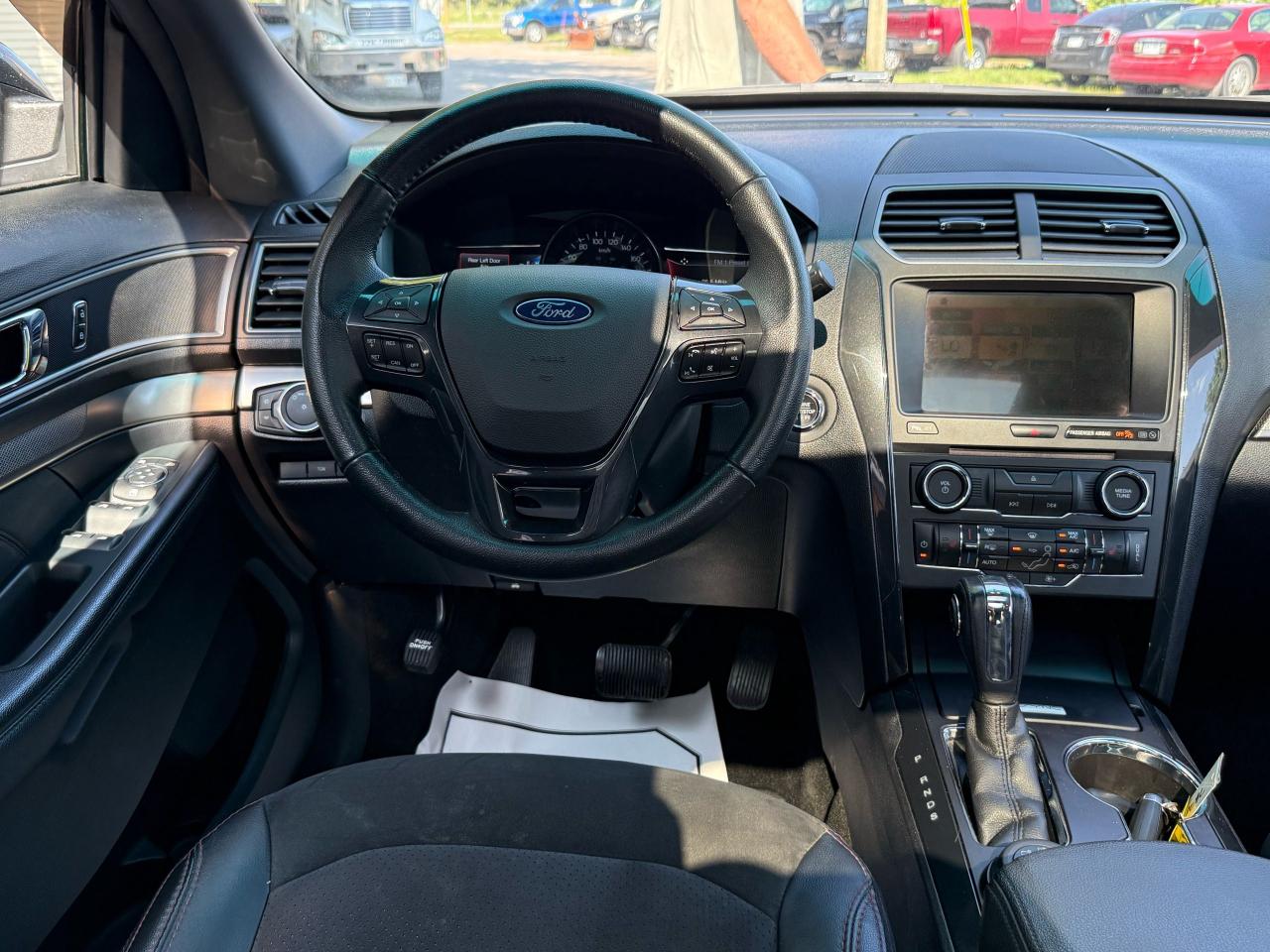 2018 Ford Explorer XLT - Photo #8