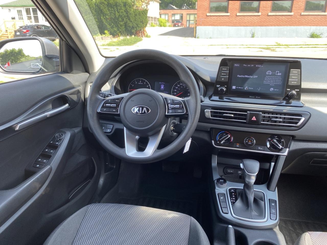 2021 Kia Seltos LX Photo4