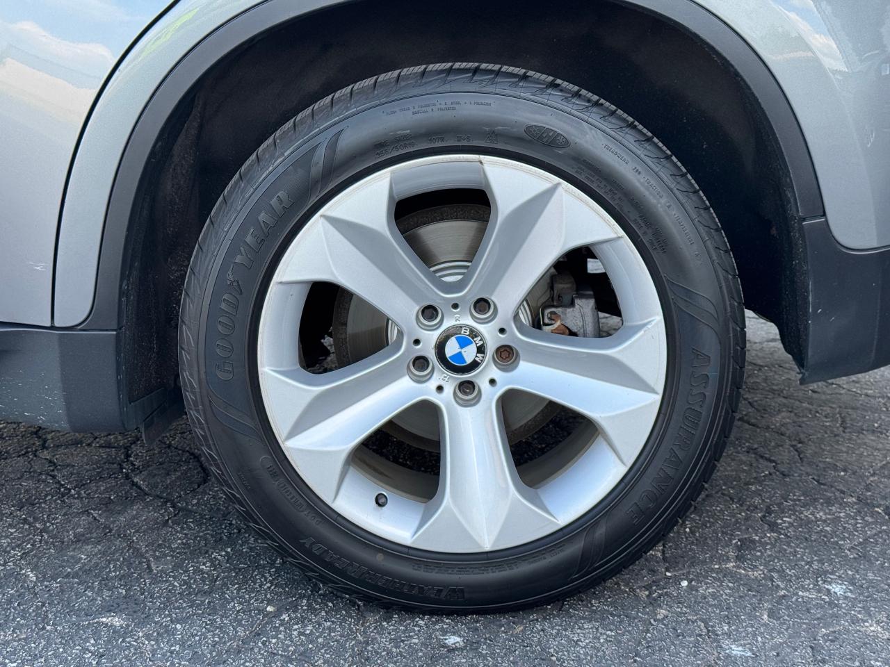 2011 BMW X6 xDrive 35i **DEALER SERVICED** - Photo #17