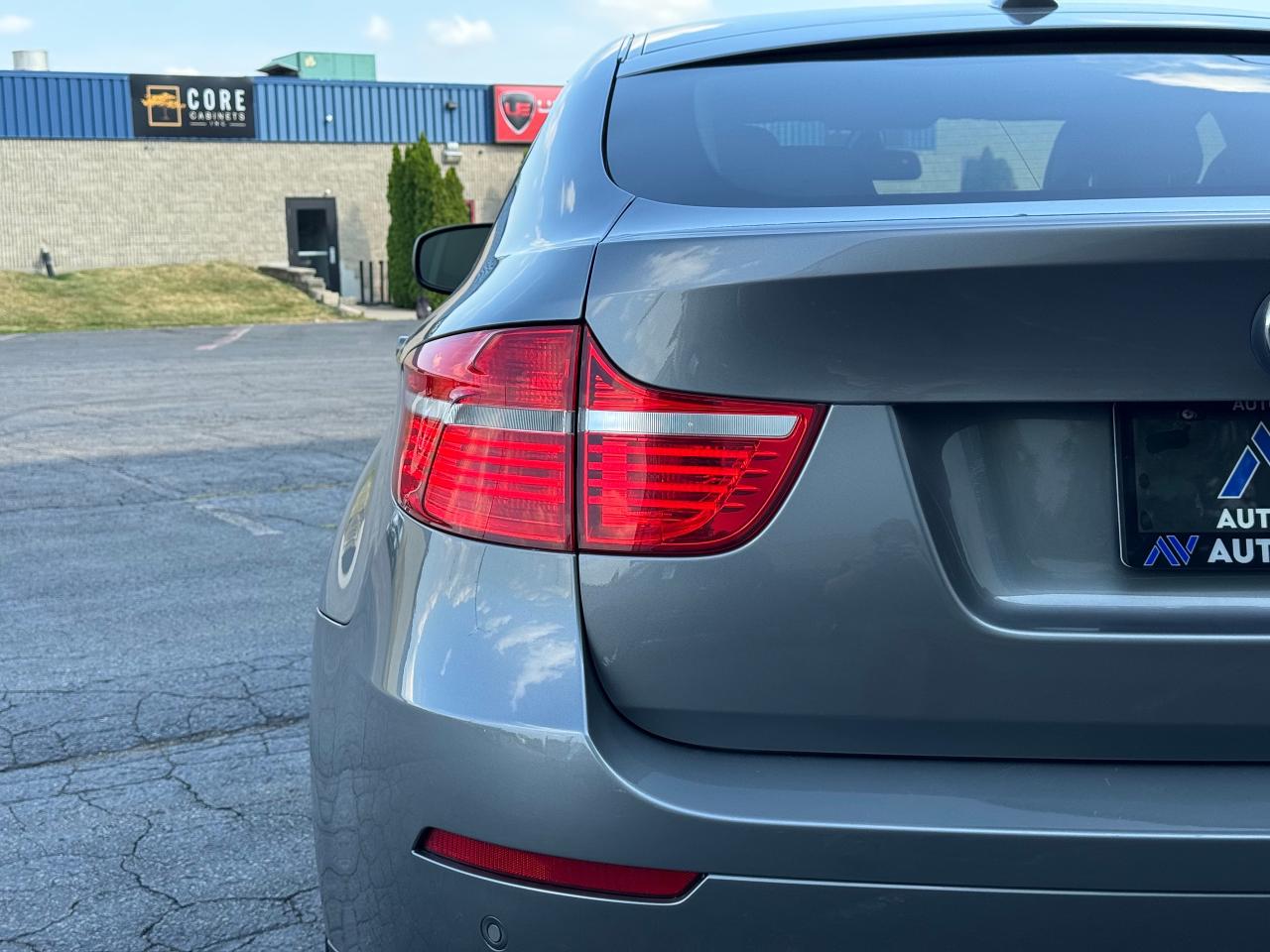 2011 BMW X6 xDrive 35i **DEALER SERVICED** - Photo #16