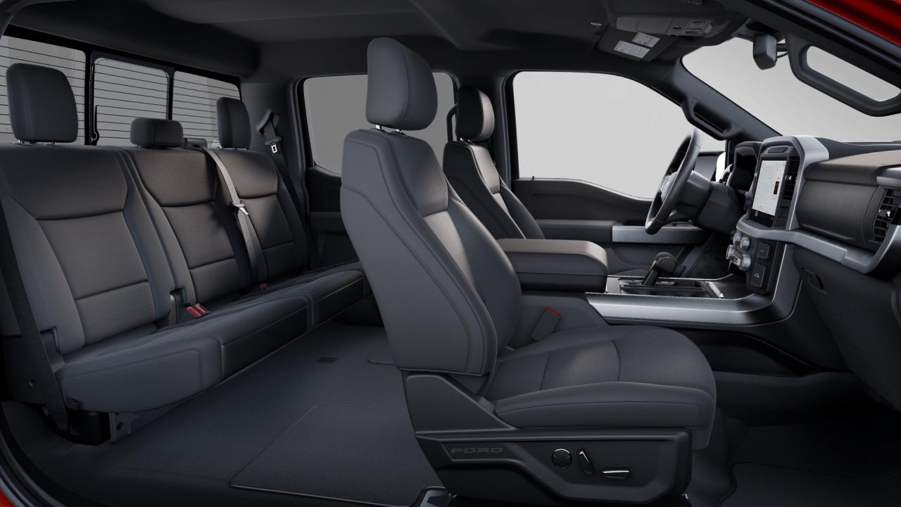 2025 Ford F-150 XLT 4WD SuperCrew 5.5' Box Photo5