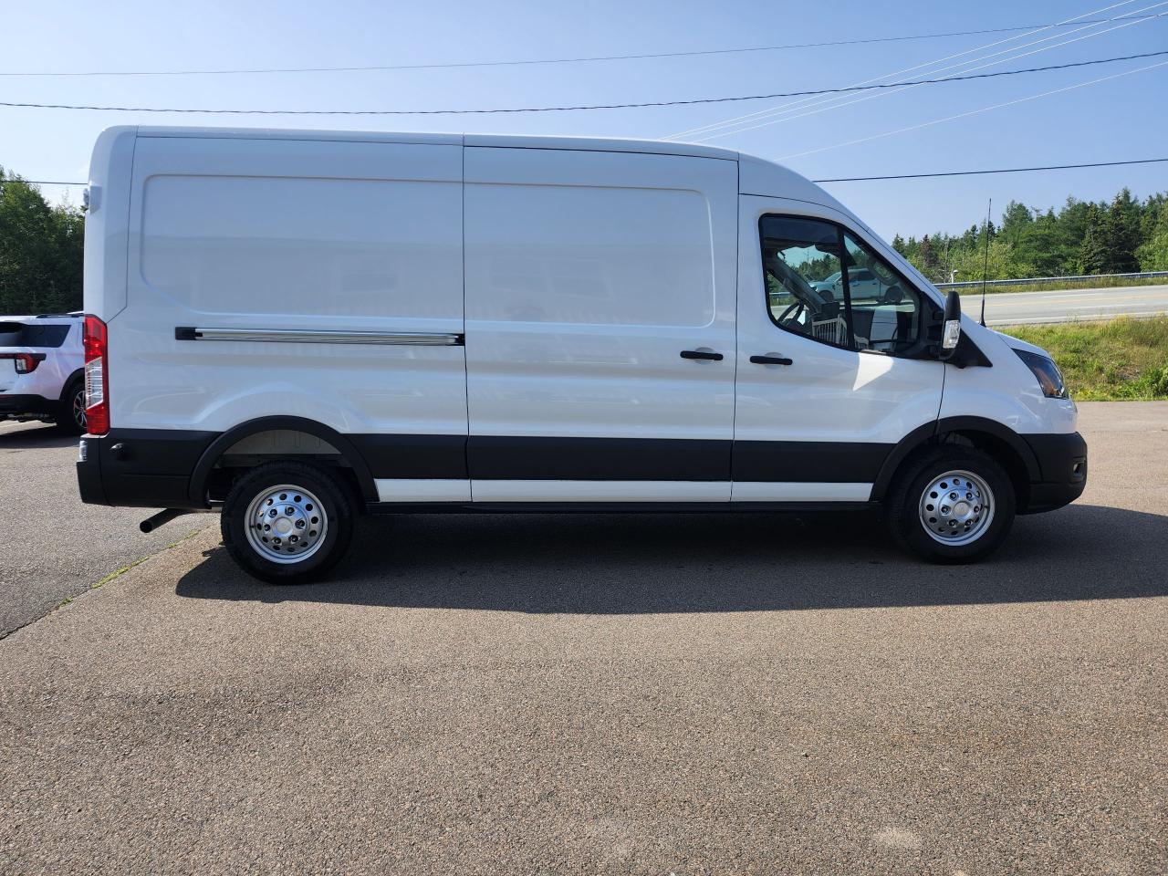 2025 Ford Transit Cargo Van T-250 148" MED RF 9070 GVWR AWD Photo3