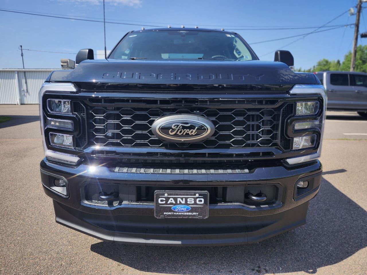 2025 Ford F-350 Super Duty SRW XLT 4WD CREW CAB 8' BOX Photo1