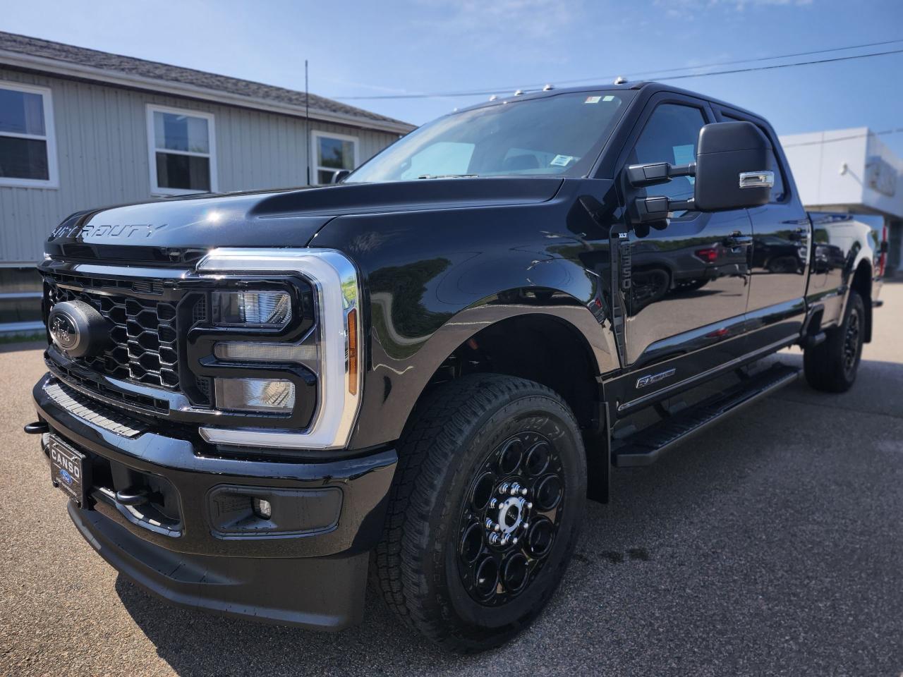 2025 Ford F-350 Super Duty SRW XLT 4WD CREW CAB 8' BOX Photo5