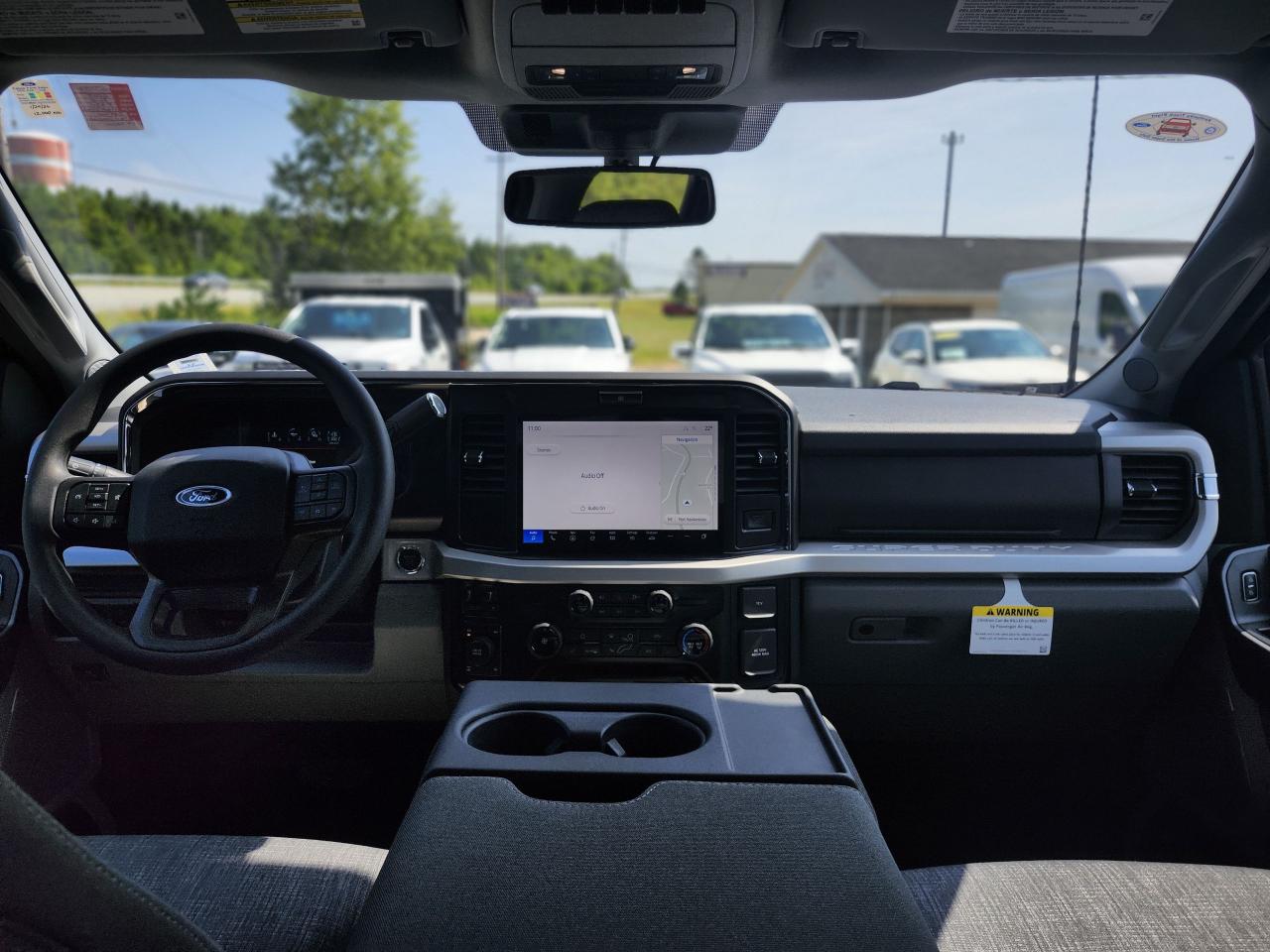 2025 Ford F-350 Super Duty SRW XLT 4WD CREW CAB 8' BOX Photo5