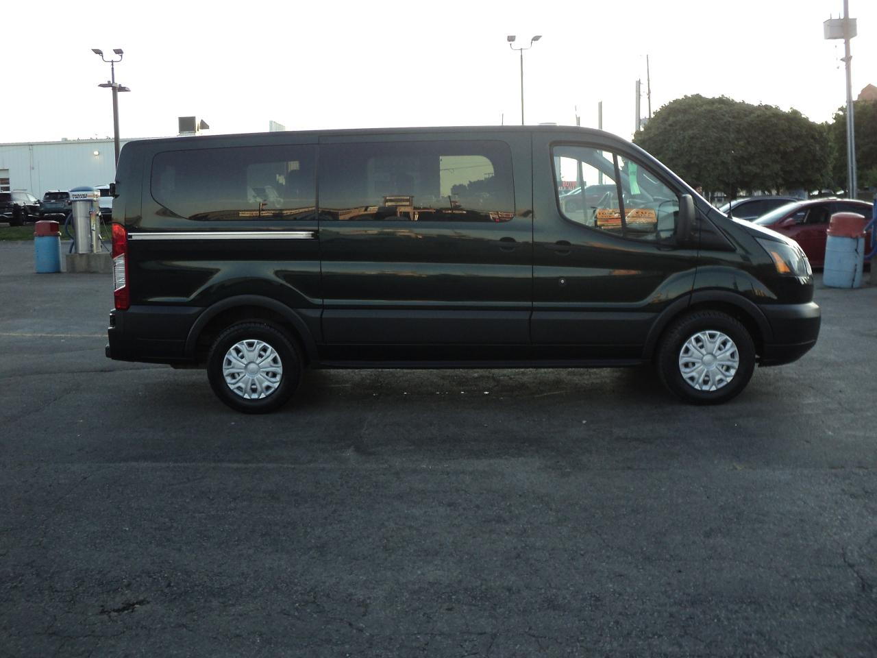 2015 Ford Transit T-150 XL 8Seater 3.7L6cyl  LowRoof Sliding RH Dr Photo3